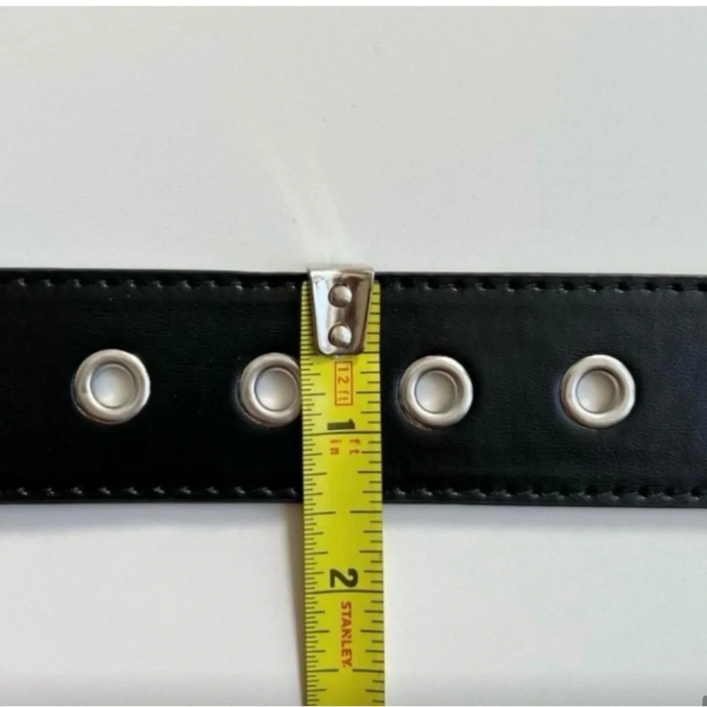 COPY - 🚨 LAST ONE!! Bold Black and Bronze Bullet belt with Striking Design - Picture 8 of 9